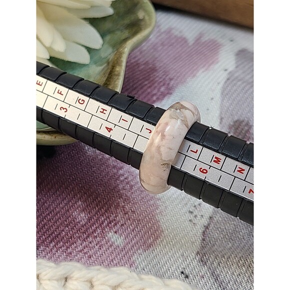 Luki Lapidary Handmade Natural Carved Flower Agate Stone Ring size 5.25 - Picture 4 of 6